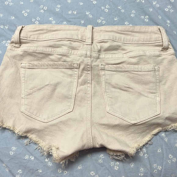 Talula Jean Shorts - Picture 2 of 3